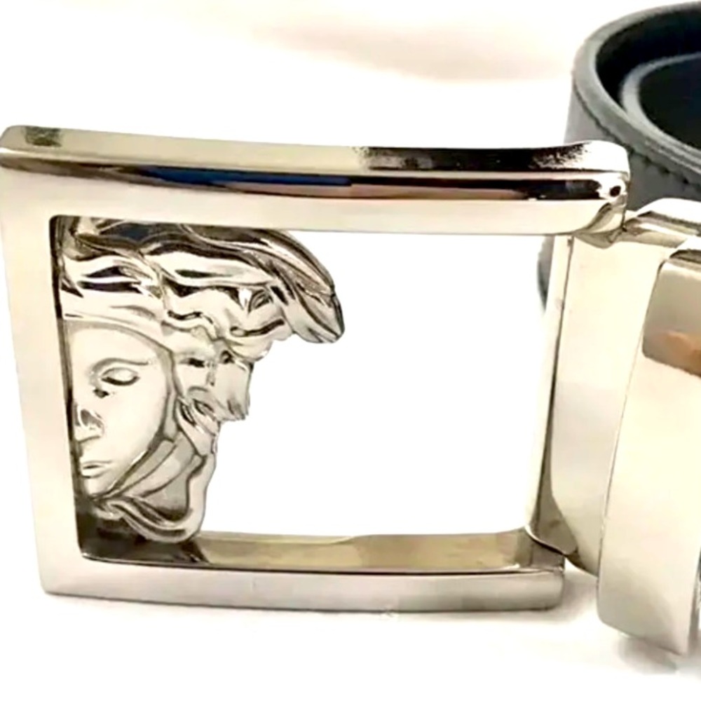 Gorgeous vintage Versace leather belt ,  Black /Navy blue with cutout buckle COA